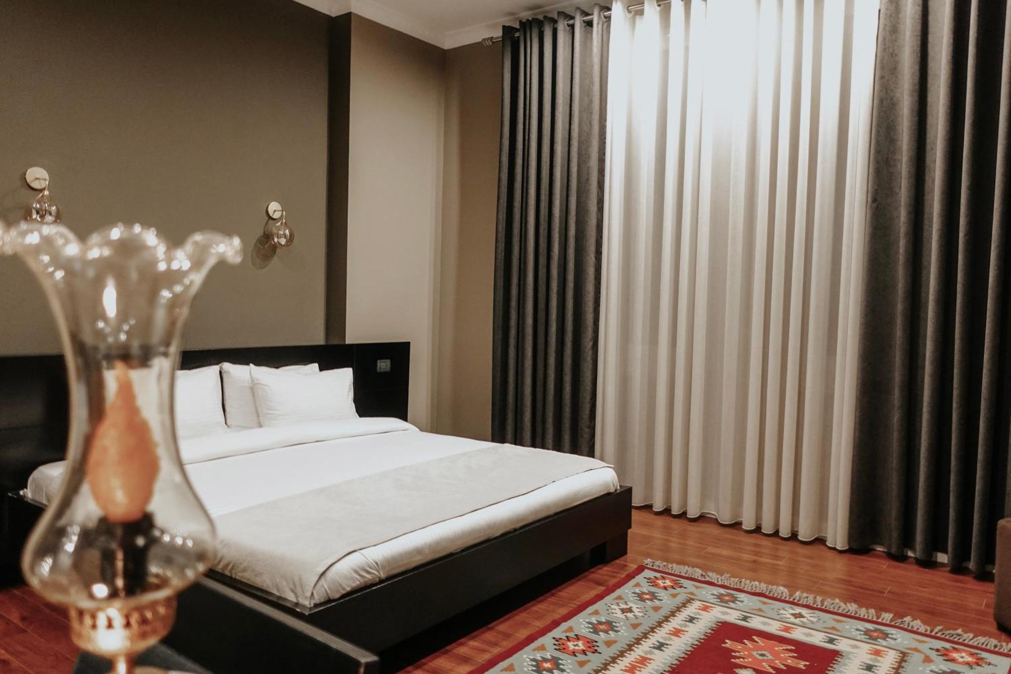 Residenza Monun Boutique Hotel Tirana Zewnętrze zdjęcie
